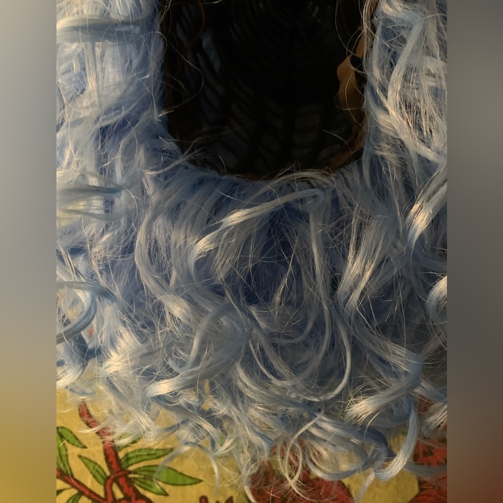 Light blue curly synthetic Bob wig with bangs Basic cap new HF - Picture 10 of 10